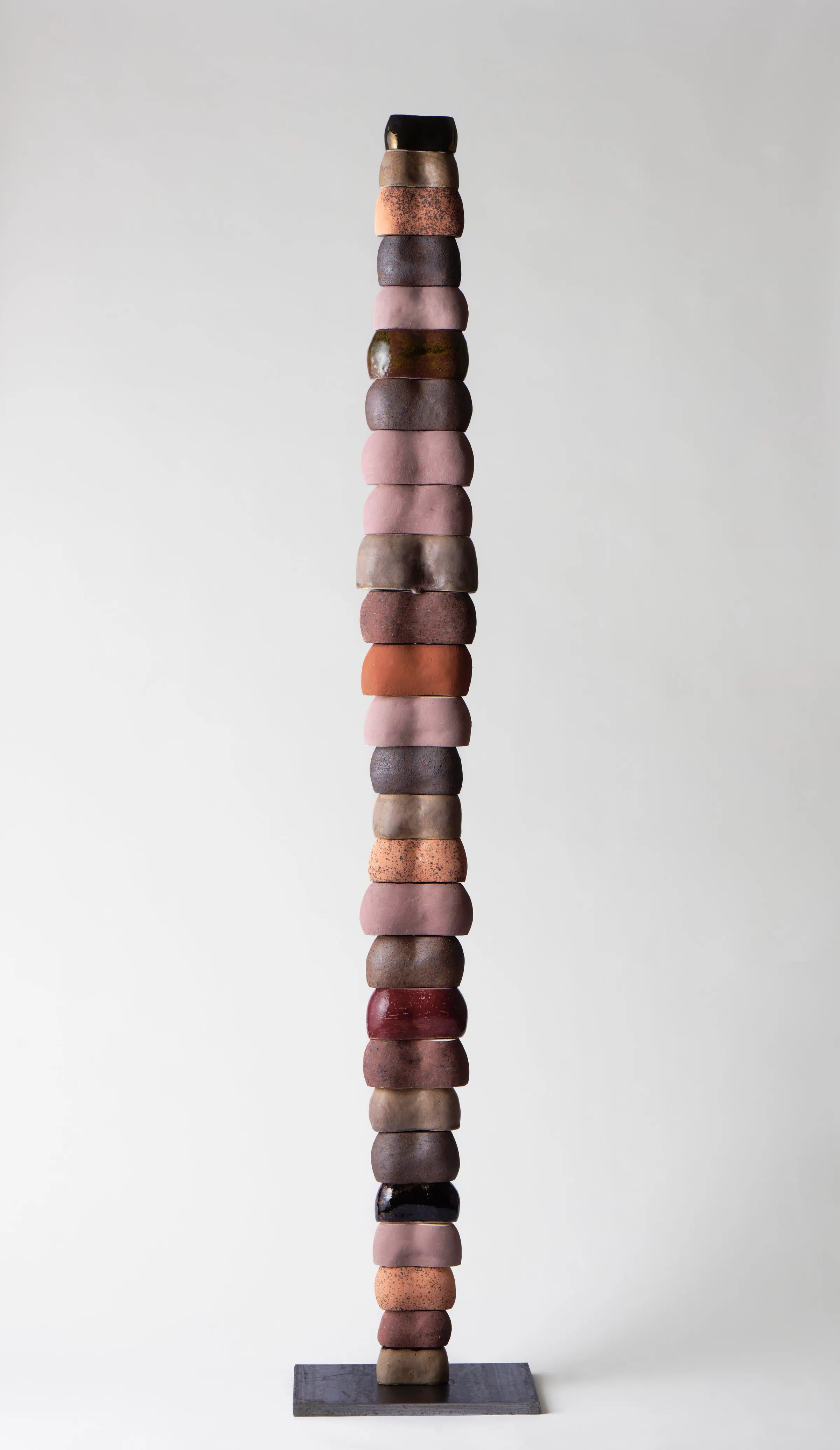 Knuckle Totem (Patala / Rose) by Minaal Lawn